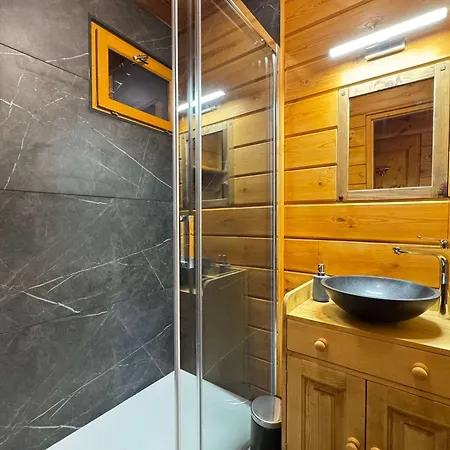 Pierra, Pied Des Pistes - Wifi Gratuit - 2 Parkings Chalet *
